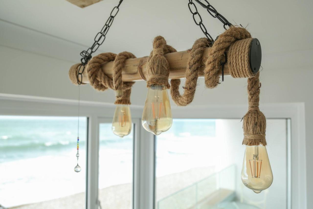 Tides - Beach Front Apartment In Bracklesham Bay Чичестер Экстерьер фото